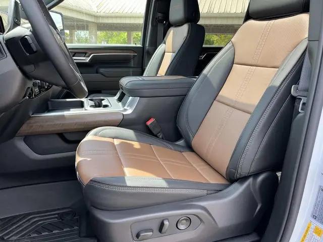 2026 Chevrolet Silverado 2500HD Crew Cab, Standard Bed, High Country, 4WD