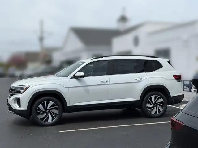 2026 Volkswagen Atlas SE with Technology