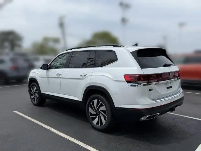 2026 Volkswagen Atlas SE with Technology