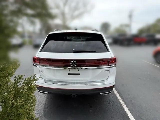2026 Volkswagen Atlas SE with Technology