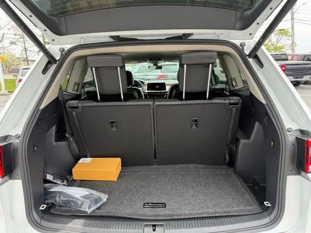 2026 Volkswagen Atlas SE with Technology