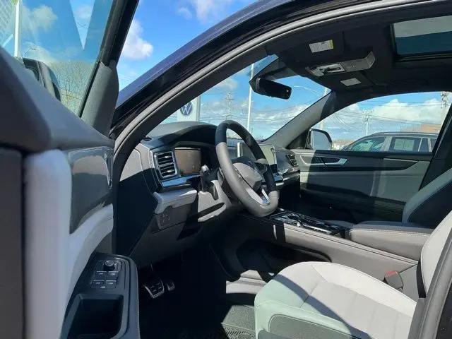 2026 Volkswagen Atlas Cross Sport SEL R-Line Black