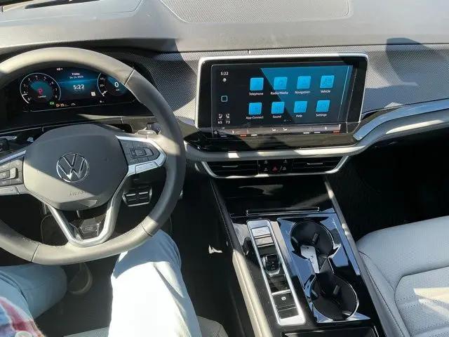 2026 Volkswagen Atlas Cross Sport SEL R-Line Black