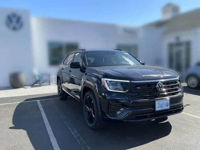2026 Volkswagen Atlas Cross Sport SEL R-Line Black for sale in Hyannis, MA
