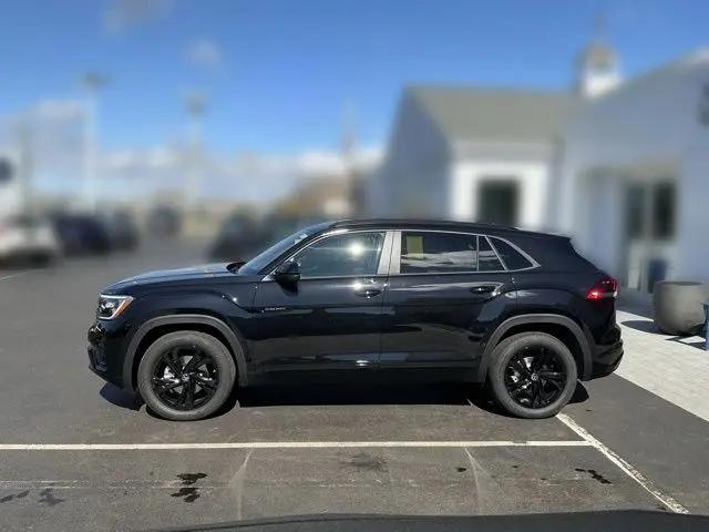 2026 Volkswagen Atlas Cross Sport SEL R-Line Black