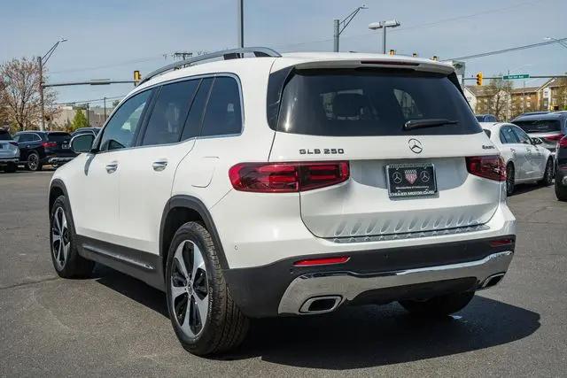 2026 Mercedes-Benz GLB 4MATIC