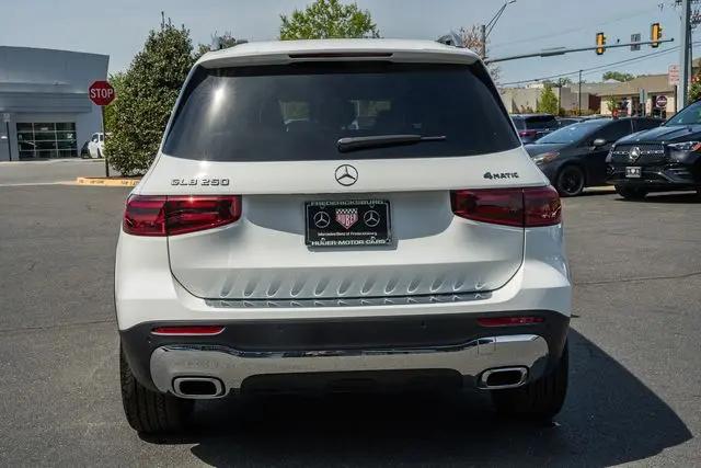 2026 Mercedes-Benz GLB 4MATIC