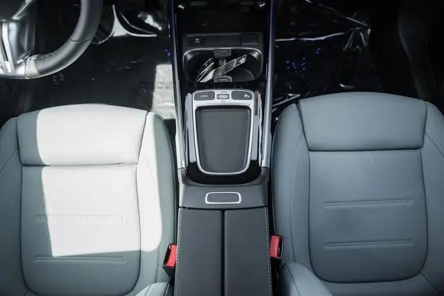 2026 Mercedes-Benz GLB 4MATIC