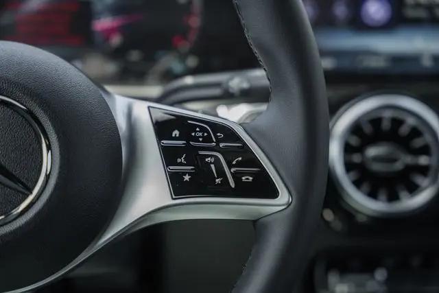 2026 Mercedes-Benz GLB 4MATIC