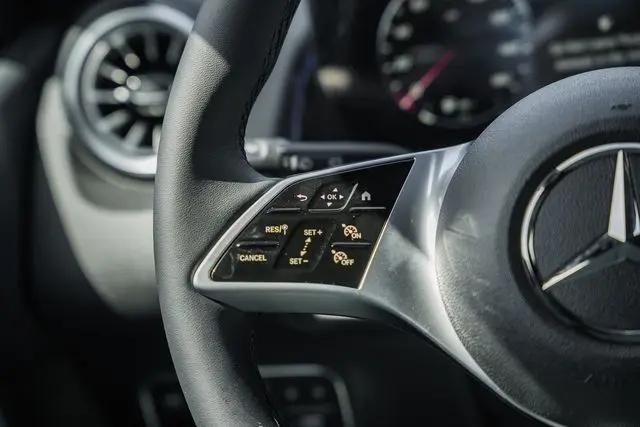 2026 Mercedes-Benz GLB 4MATIC