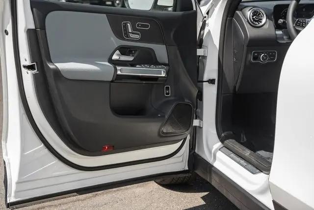 2026 Mercedes-Benz GLB 4MATIC