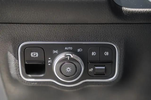 2026 Mercedes-Benz GLB 4MATIC