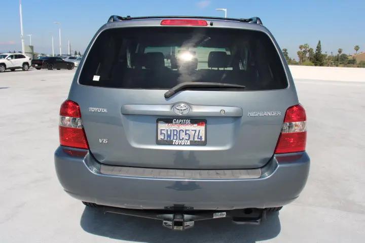 2005 Toyota Highlander Base V6