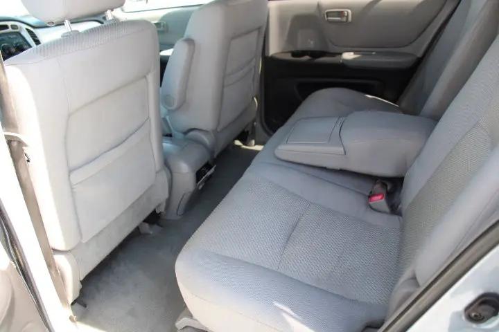 2005 Toyota Highlander Base V6