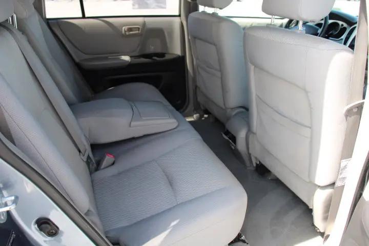 2005 Toyota Highlander Base V6