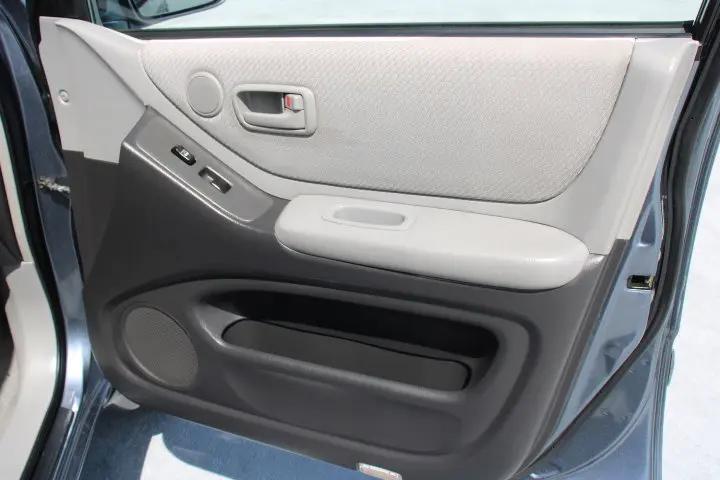 2005 Toyota Highlander Base V6