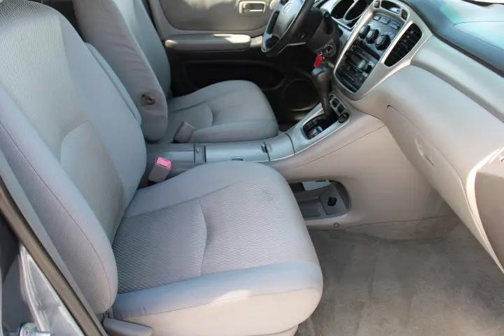 2005 Toyota Highlander Base V6