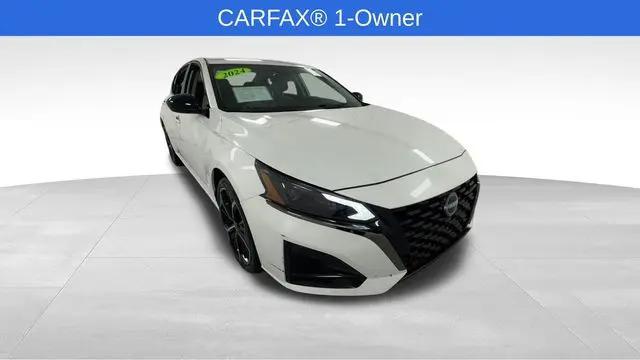 2024 Nissan Altima SR FWD for sale in Janesville, WI