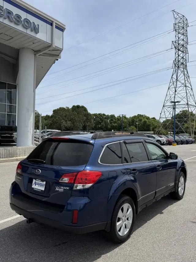 2011 Subaru Outback 2.5i Premium