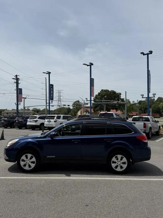 2011 Subaru Outback 2.5i Premium