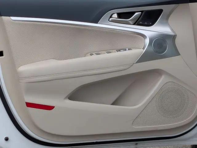2026 Genesis G70 2.5T AWD Prestige