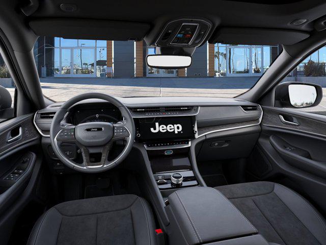 2026 Jeep Grand Cherokee L Altitude 4x2