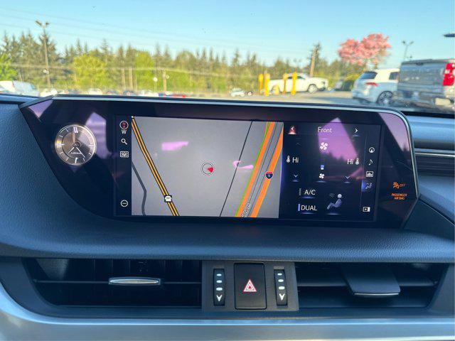 2020 Lexus ES 300h Signature
