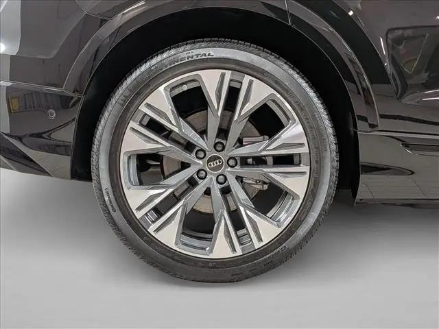 2026 Audi Q8 Premium Plus 55 TFSI quattro Tiptronic