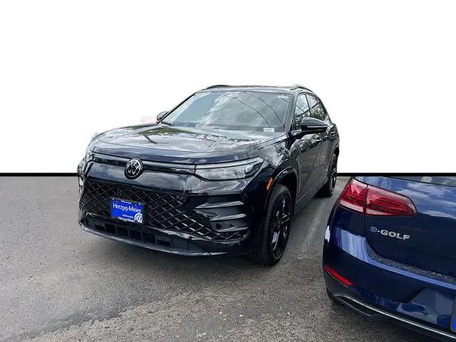 2026 Volkswagen Tiguan SE R-Line Black for sale in Beaverton, OR