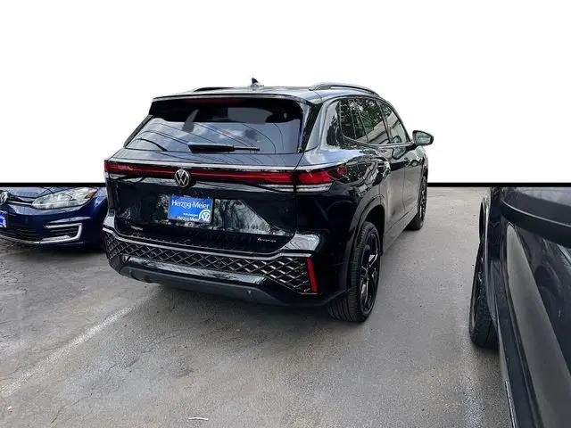 2026 Volkswagen Tiguan SE R-Line Black