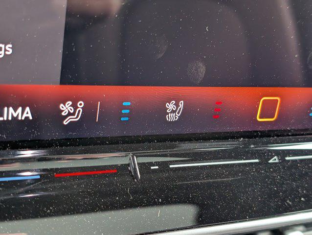 2025 Volkswagen ID. Buzz Pro S Plus with 4MOTION