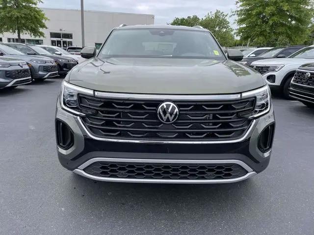 2026 Volkswagen Atlas Cross Sport SE with Technology