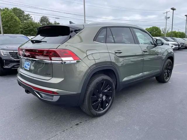 2026 Volkswagen Atlas Cross Sport SE with Technology