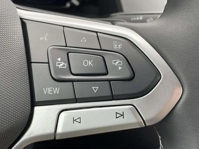 2026 Volkswagen Atlas Cross Sport SE with Technology