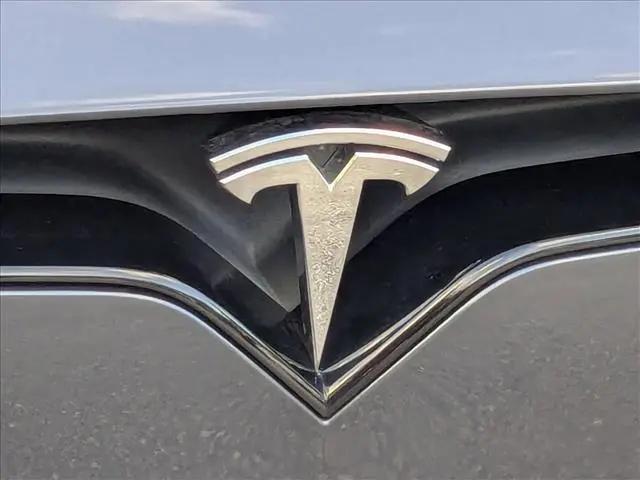 2023 Tesla Model X Standard Range