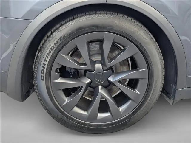 2023 Tesla Model X Standard Range