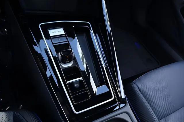 2026 Volkswagen Golf R Base