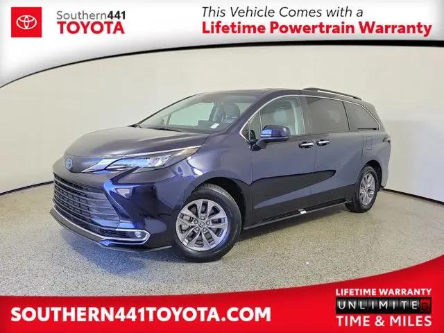 2024 Toyota Sienna XLE for sale in Royal Palm Beach, FL