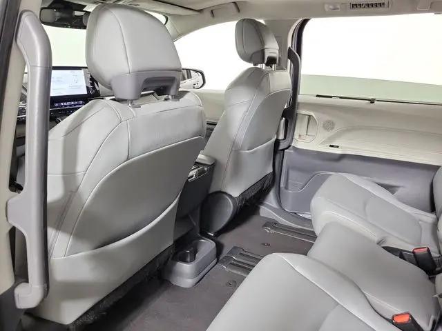 2024 Toyota Sienna XLE