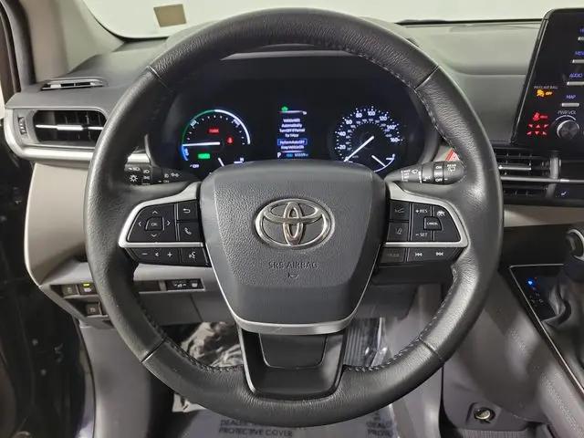 2024 Toyota Sienna XLE