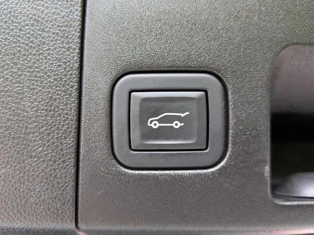 2021 Cadillac XT4 FWD Premium Luxury