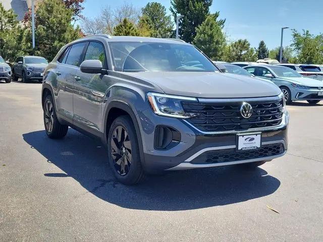 2026 Volkswagen Atlas Cross Sport SE with Technology