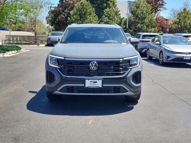 2026 Volkswagen Atlas Cross Sport SE with Technology