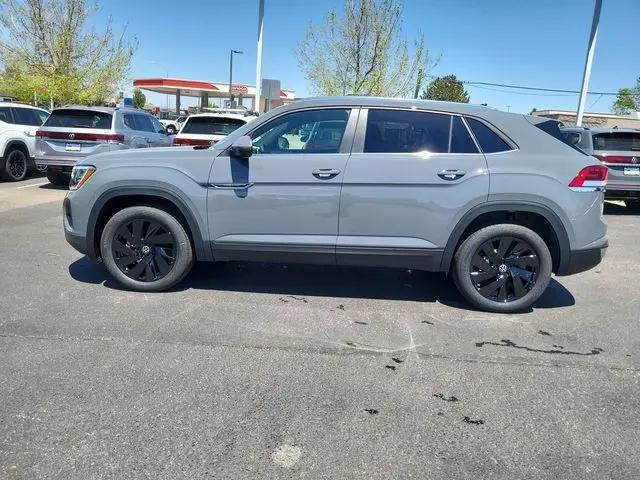 2026 Volkswagen Atlas Cross Sport SE with Technology