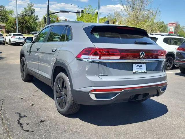 2026 Volkswagen Atlas Cross Sport SE with Technology
