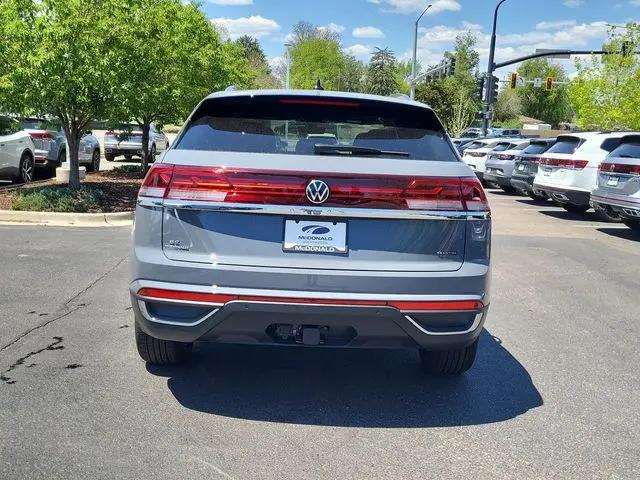 2026 Volkswagen Atlas Cross Sport SE with Technology
