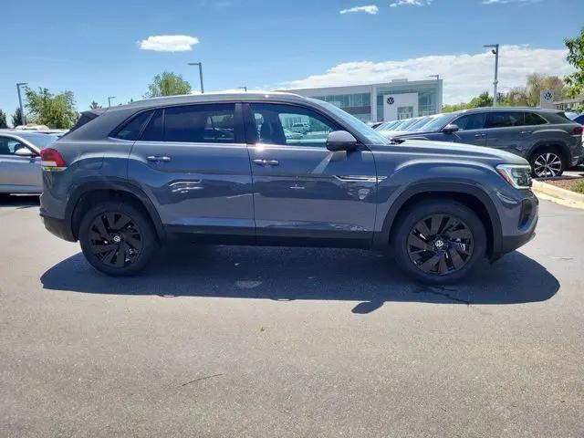 2026 Volkswagen Atlas Cross Sport SE with Technology