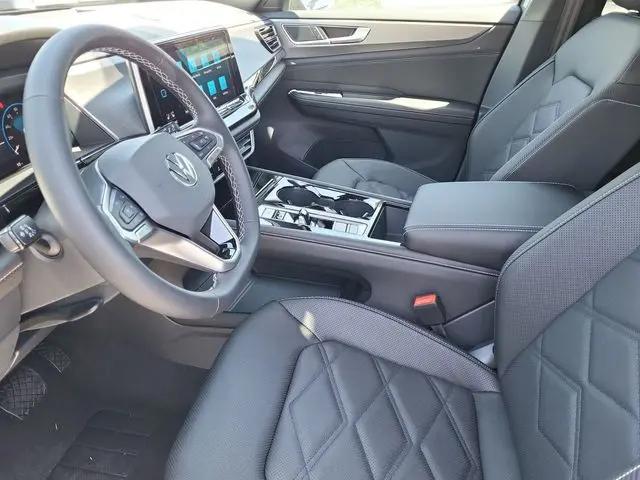 2026 Volkswagen Atlas Cross Sport SE with Technology