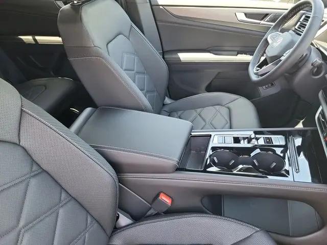 2026 Volkswagen Atlas Cross Sport SE with Technology