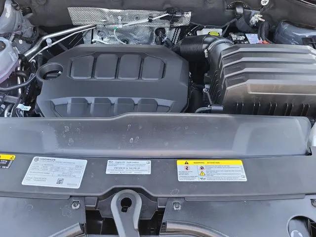 2026 Volkswagen Atlas Cross Sport SE with Technology